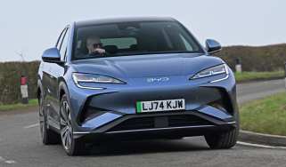 BYD Sealion 7 - front cornering